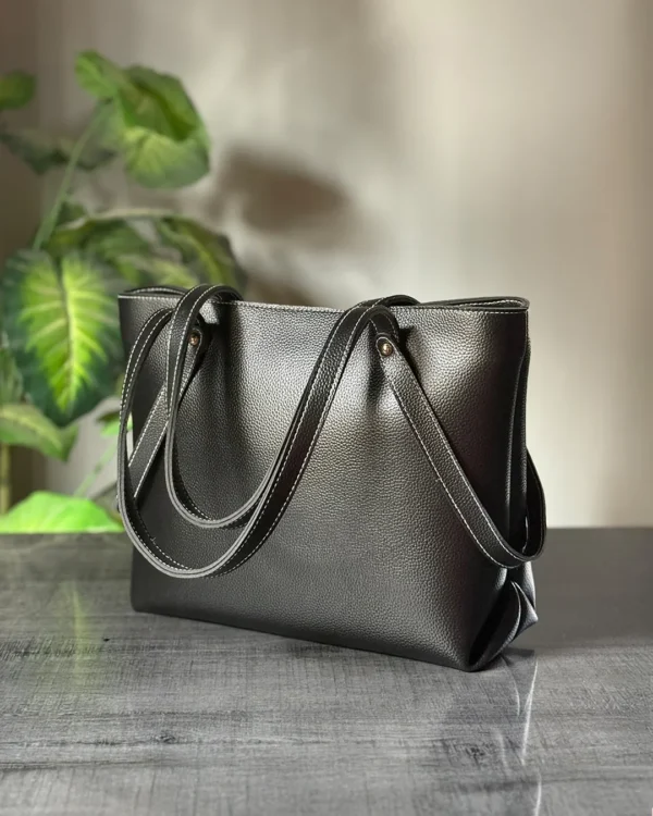 1_a2635cfd-2a0a-4272-b478-01f2ca0862f3 Rovista Fineur Tote Dove - Black