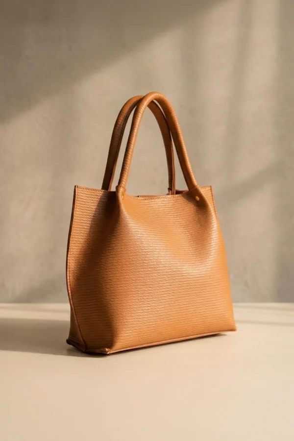 2_128e0a5c-33fe-4828-b4b2-ef397dd545f5 rovista Fineur Tote ArcLine - Caramel Tan